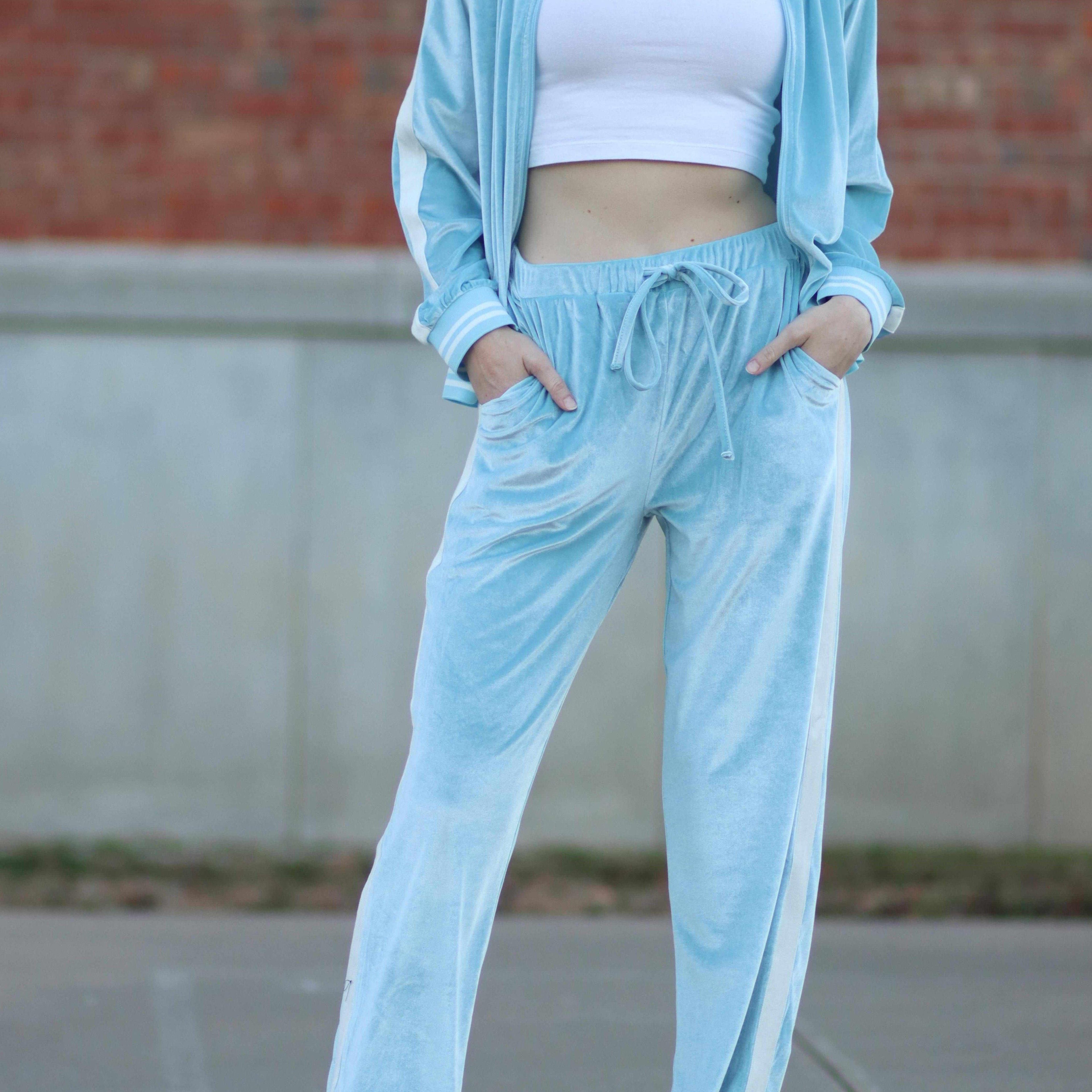 Women'S Velvet Velor Tracksuits 2pcs Lounge Outfits Zip Up Sweatshirt and Sweatpants with Pockets S-2XL vacation outfits for women